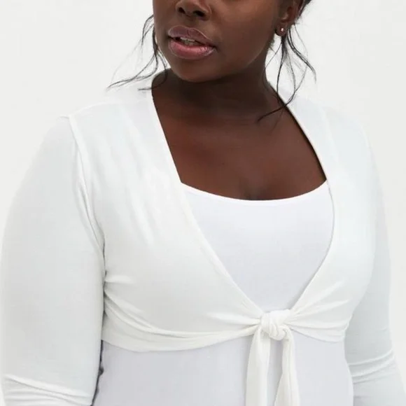 Torrid White 3/4 Sleeve Tie-Front Blouse - Picture 2 of 3